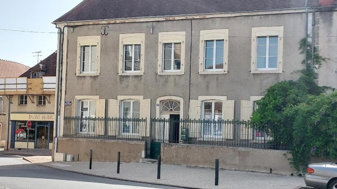 Les Gites Du Chateau Châteaumeillant 外观 照片
